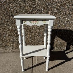  Victorian Style Two-Tier Side Table