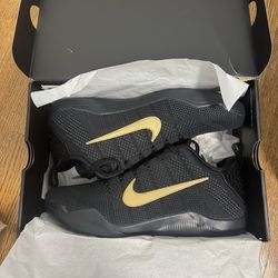 Kobe 11 Mamba Out Size 12