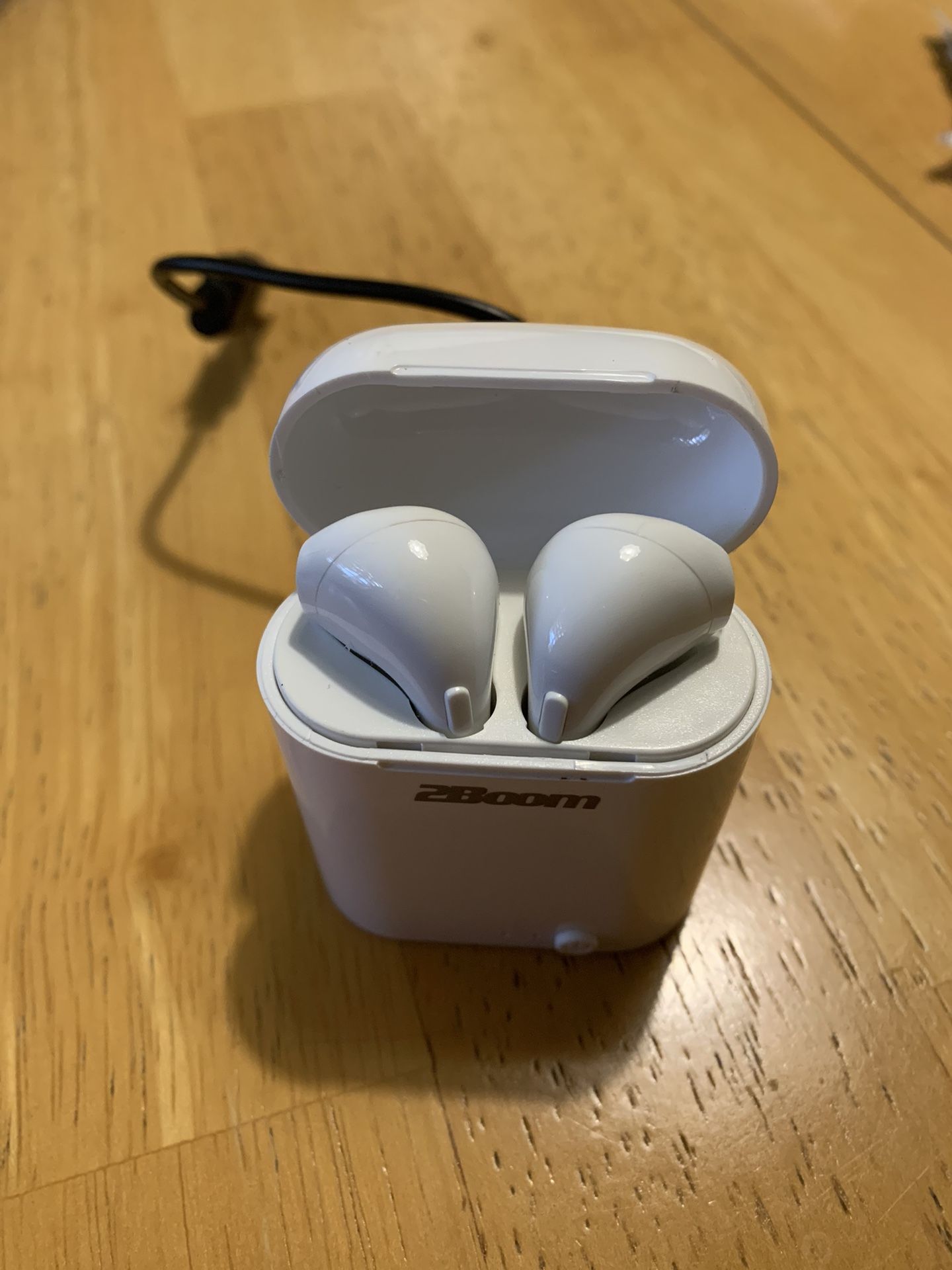 Preowned 2boom earbuds