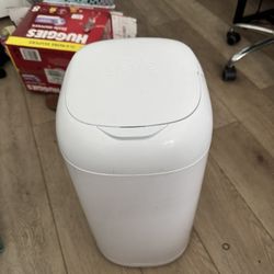 Diaper genie 