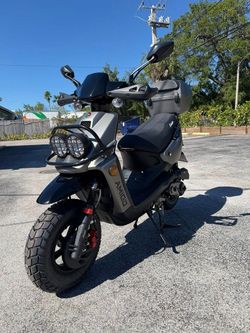 Warrior 200 Gas Scooter