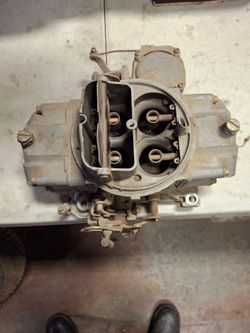 Holley 750 cfm carburetor