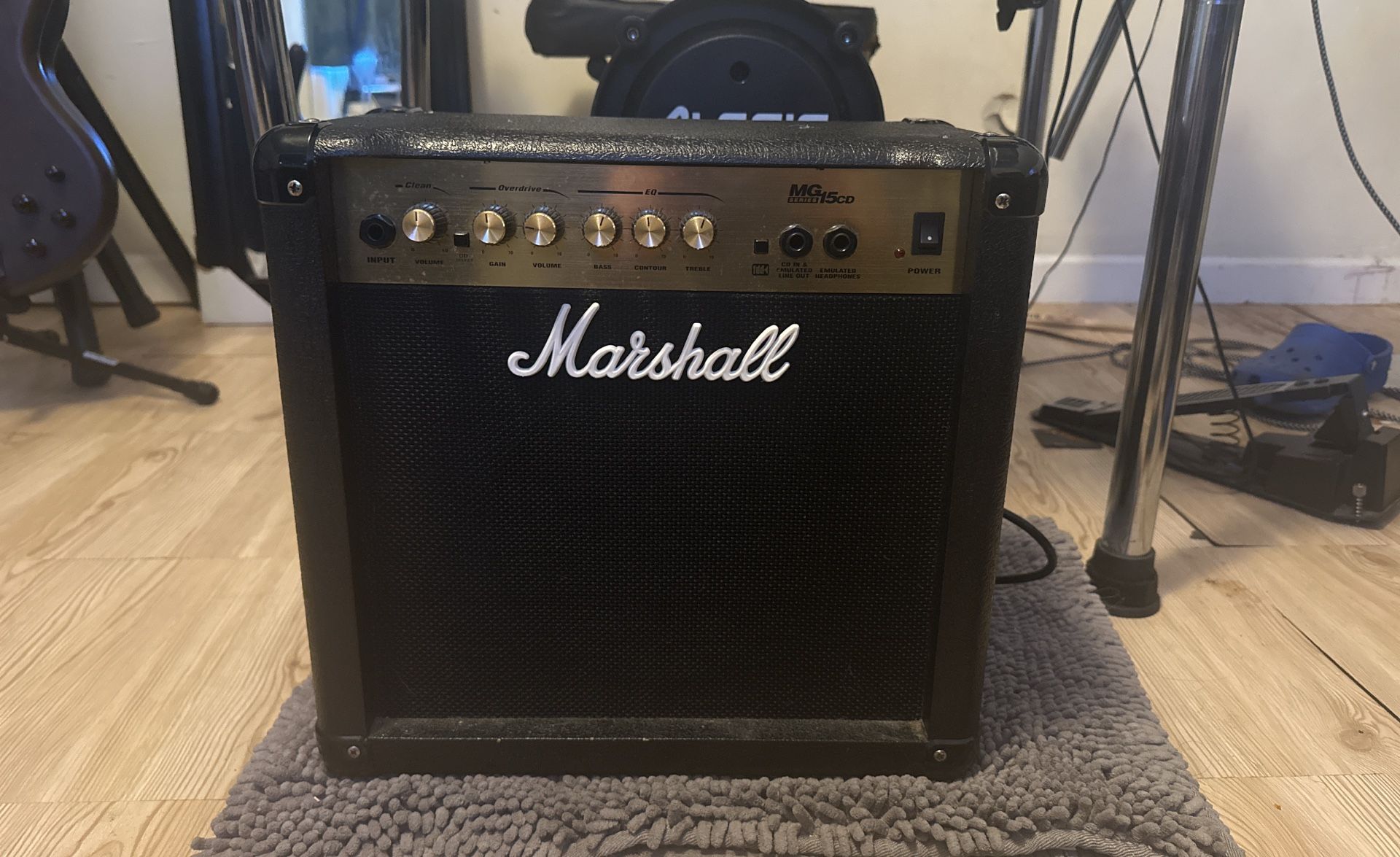 Guitar amp