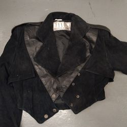 Women Leather Jacket Size Small 😃