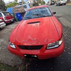 2000 Ford Mustang