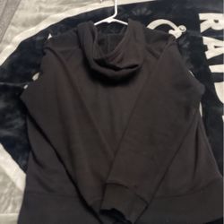 Medium Black Gap zip up 