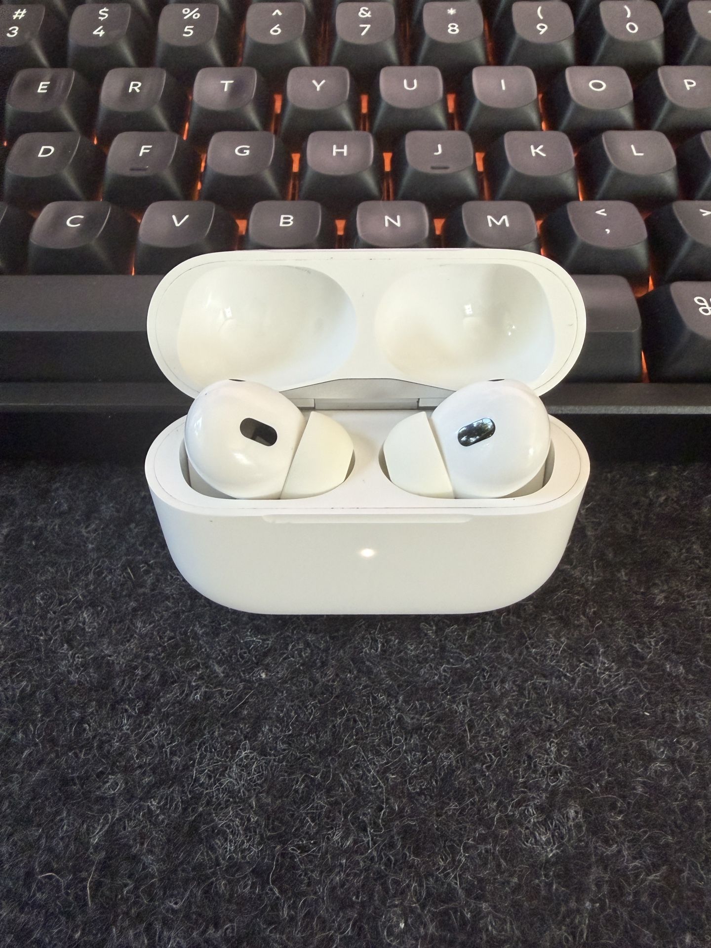 Airpods Pro 2nd generation (Lightning)
