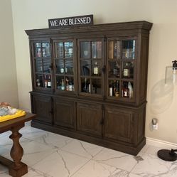 China Cabinet 