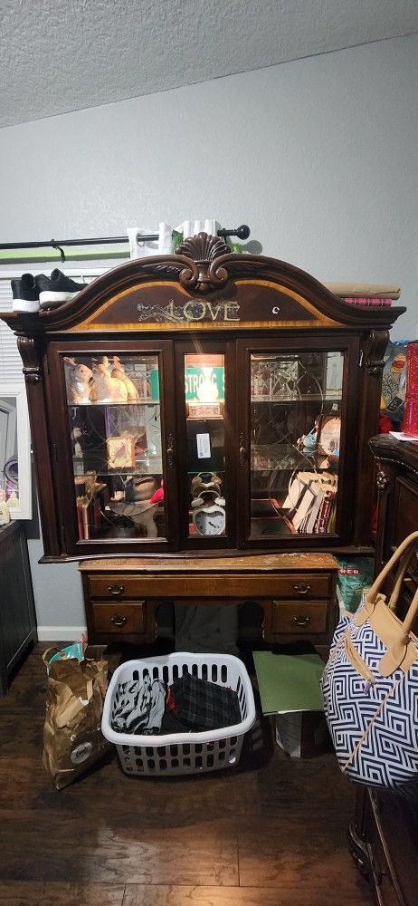 RIVERS EDGE FURNITURE COMPANY ~ Lighted Inlaid ~ China Cabinet