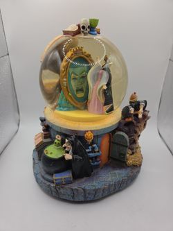 Disney Villains Snow White Evil Queen Magic Mirror Musical / Talking Snowglobe
