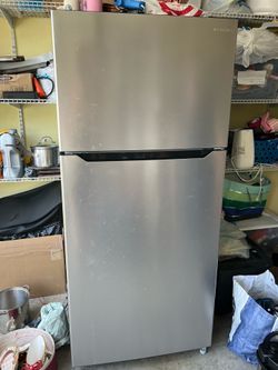Refrigerator
