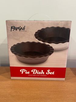 Pie Dish Set Casserole Non Stick Set of 2 NEW IN BOX