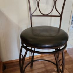 Counter Height Wood And Metal Swivel Bar Stool 