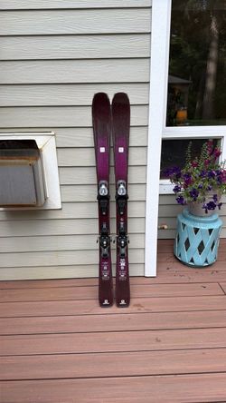 Salomon Aira Skiis 140cm