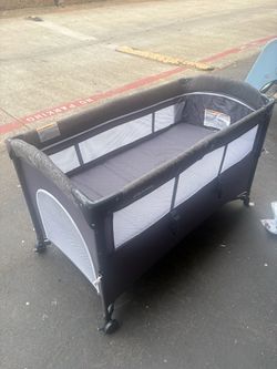 Easy up crib