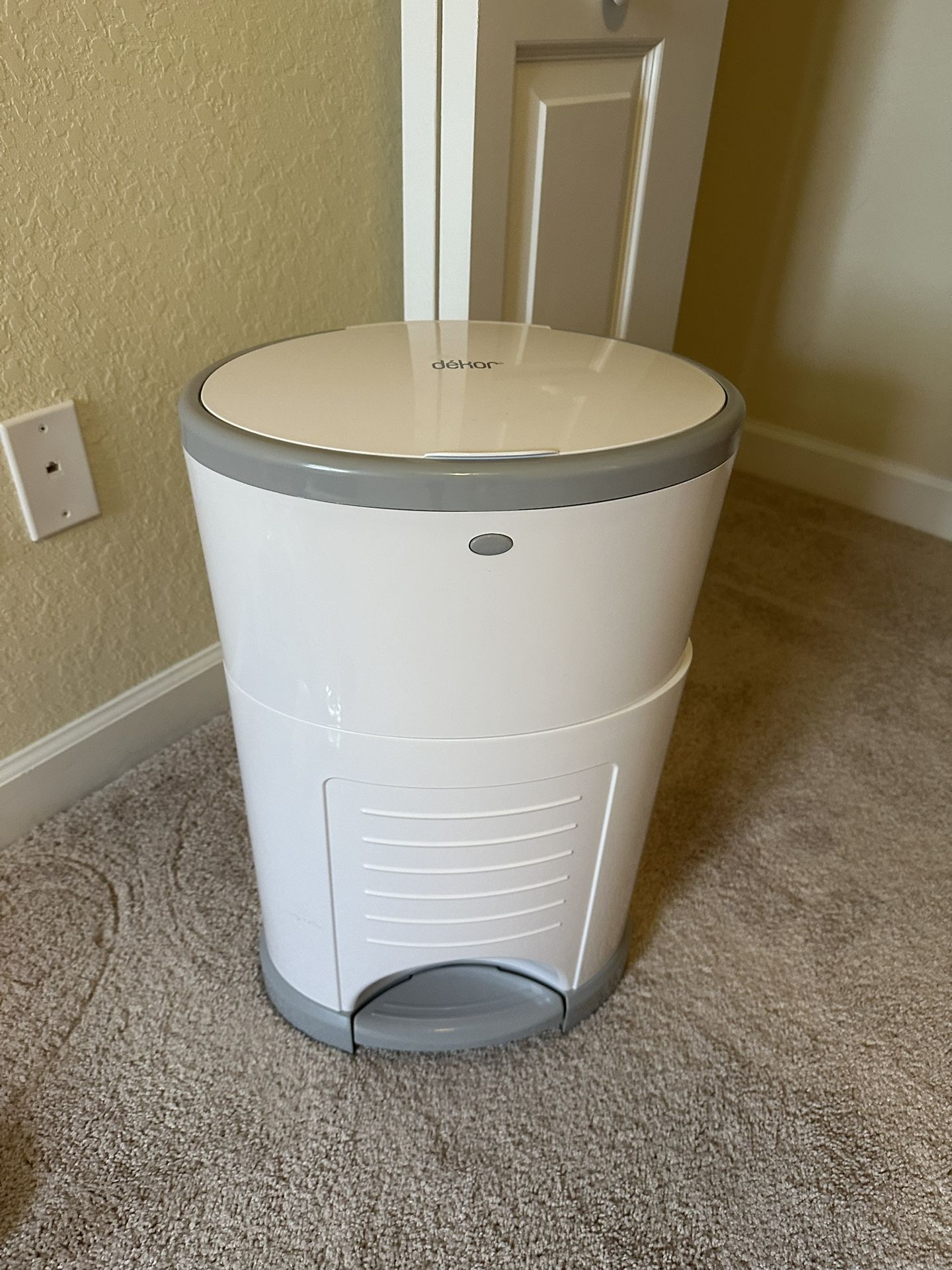 Dekor Diaper Pale