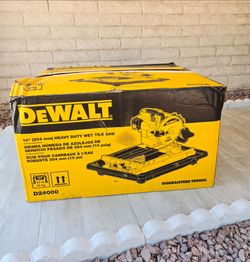 DeWALT 10in. Wet Tile Saw