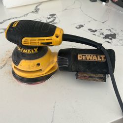 Dewalt Palm Sander DWE6423
