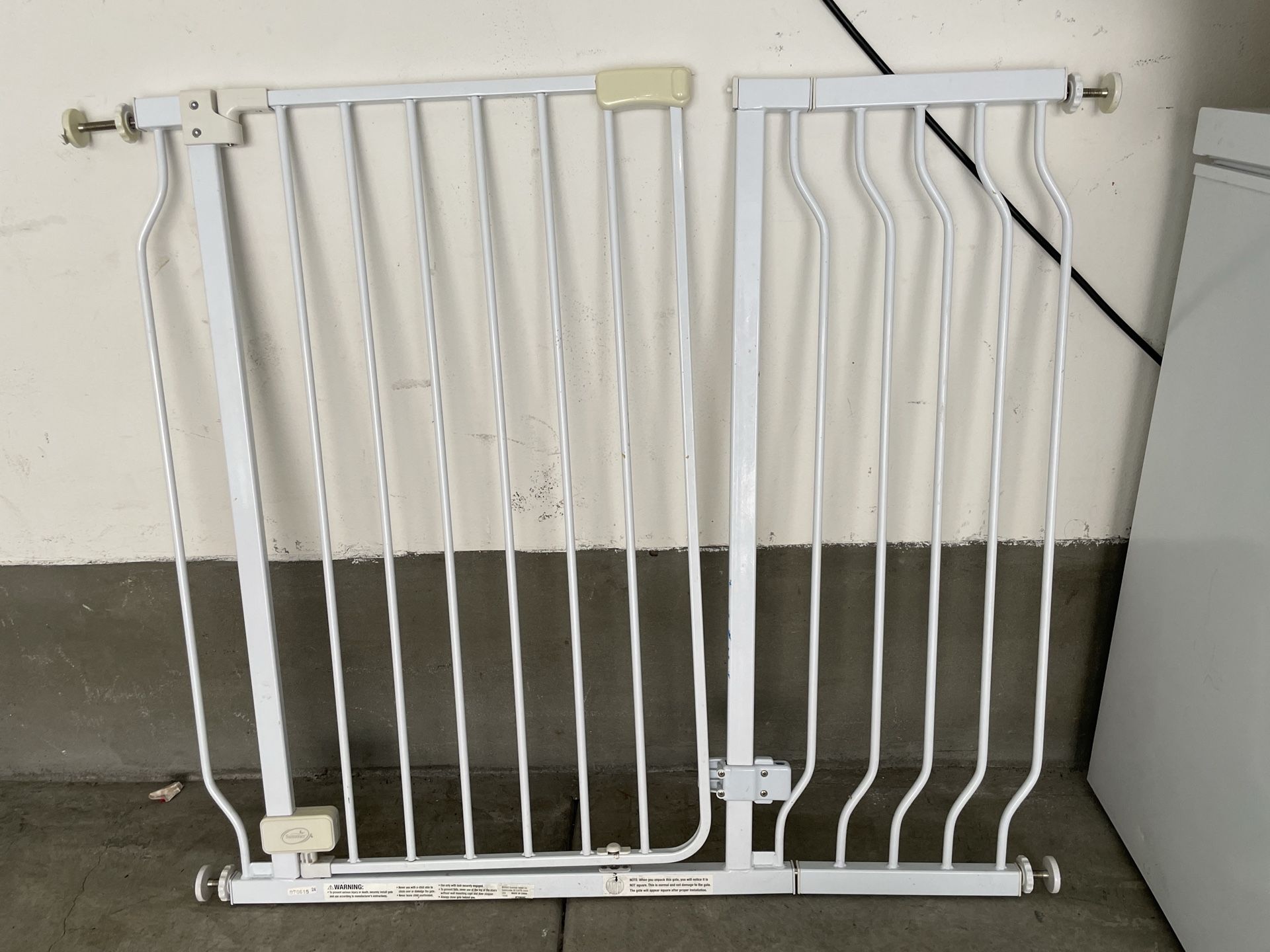 Baby gate
