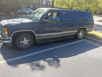 99 Chevy suburban 5.7 engine
 For sale, $1100 are best offer