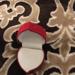 Red Velvet Heart Ring Case