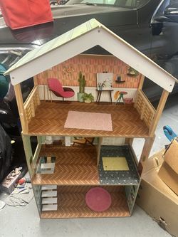 Kidkraft Dollhouse