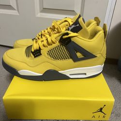 WORN ONCE JORDAN 4 LIGHTNING SIZE 14