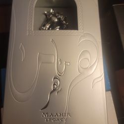 Lattafa Maahir Legacy EDP 