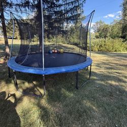 Trampoline 