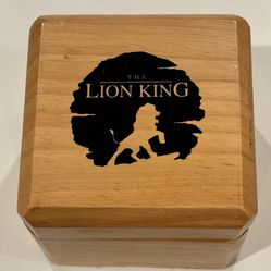NEW IN BOX DISNEY PEDRE LION KING WRIST WATCH WITH CERTIFICATE OF AUTHENTICITY LIMITED EDITION 