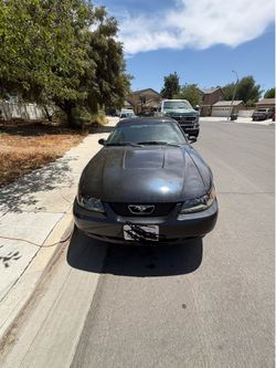 Black 2004 mustang convertible 40th anniversary
