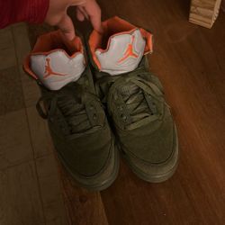 Air Jordan 5 Retro Olive - Men’s Size 8.5 - Good Condition