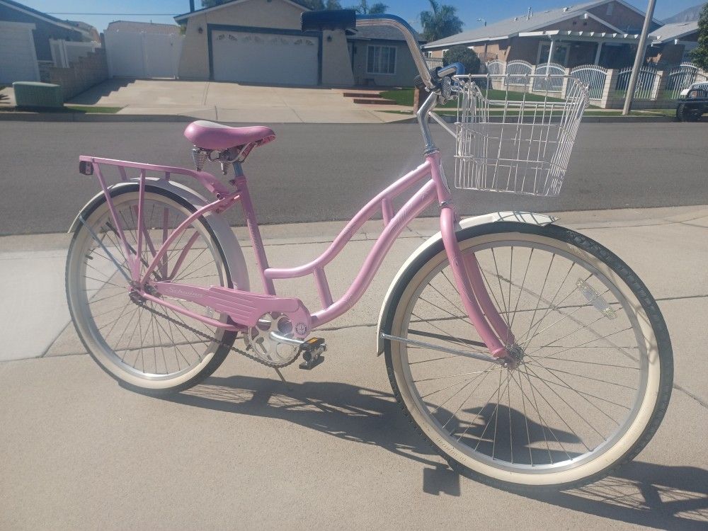 Schwinn Windwood Beach Cruiser Bicycle