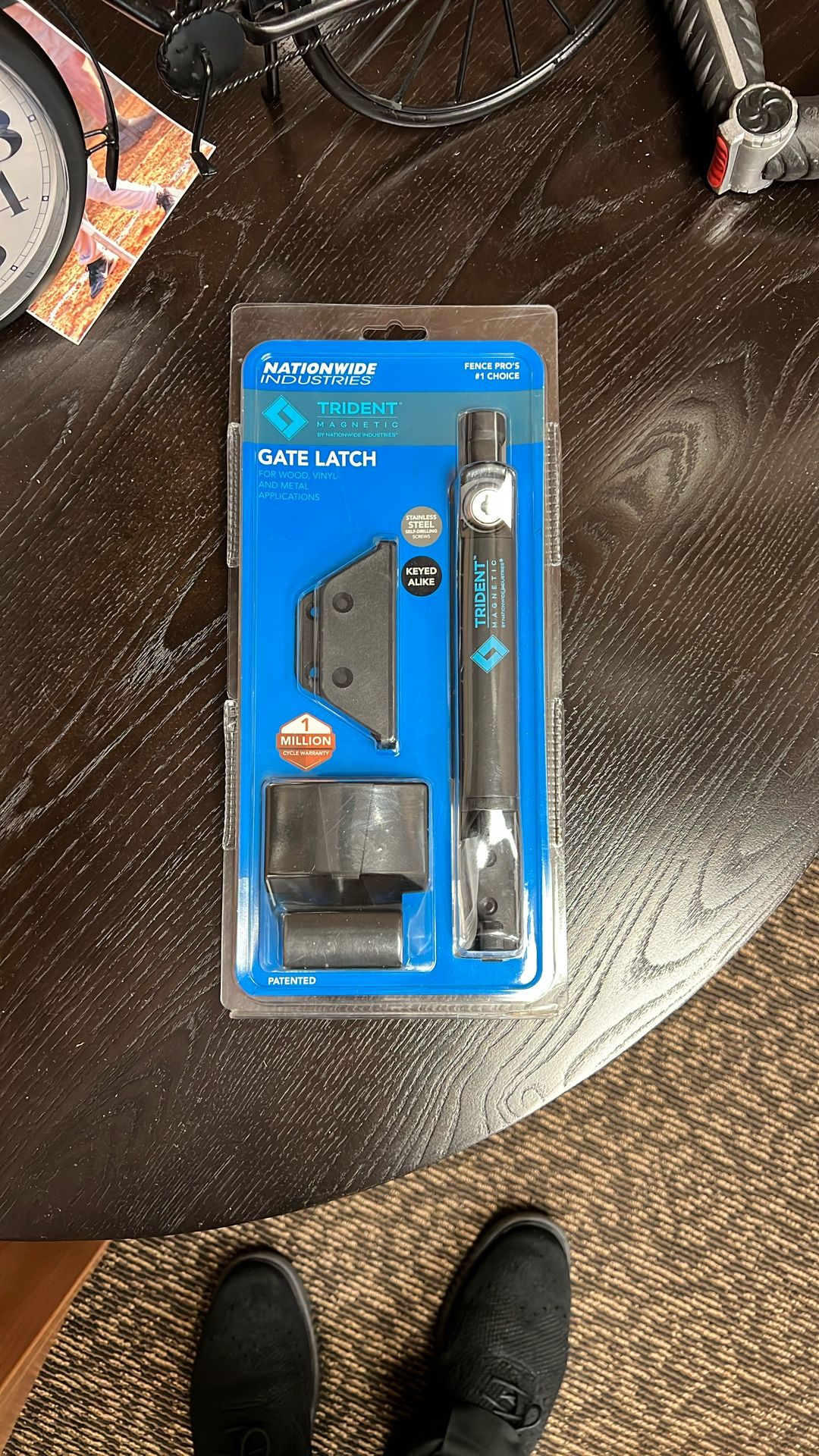 Magnetic Pool gate latch