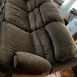THREE PIECE SECTIONAL/LAZY BOY ENDS