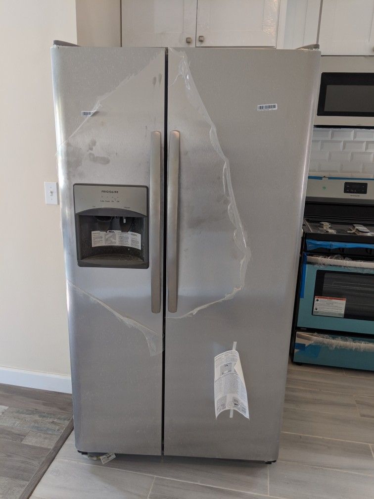 Frigidaire ffss2615tso