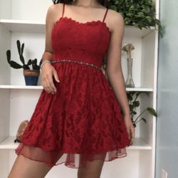 Woman’s Size 3 Jodi Kristopher Lace Party Dress 