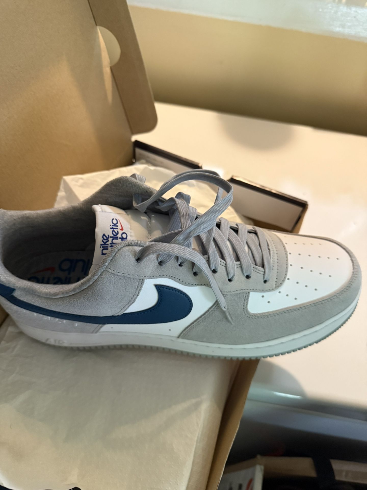 Nikes Air Force Ones