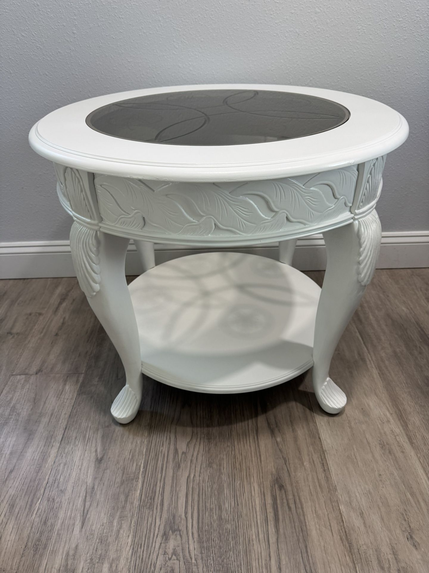 Beautiful Coastal Side Or End Table With Etched Sand Dollars In The Glass Top