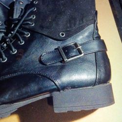 GRETA  COMBAT BOOTS BLACK  SIZE 10