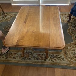 Kling Colonial Maple Dropleaf Coffee Table