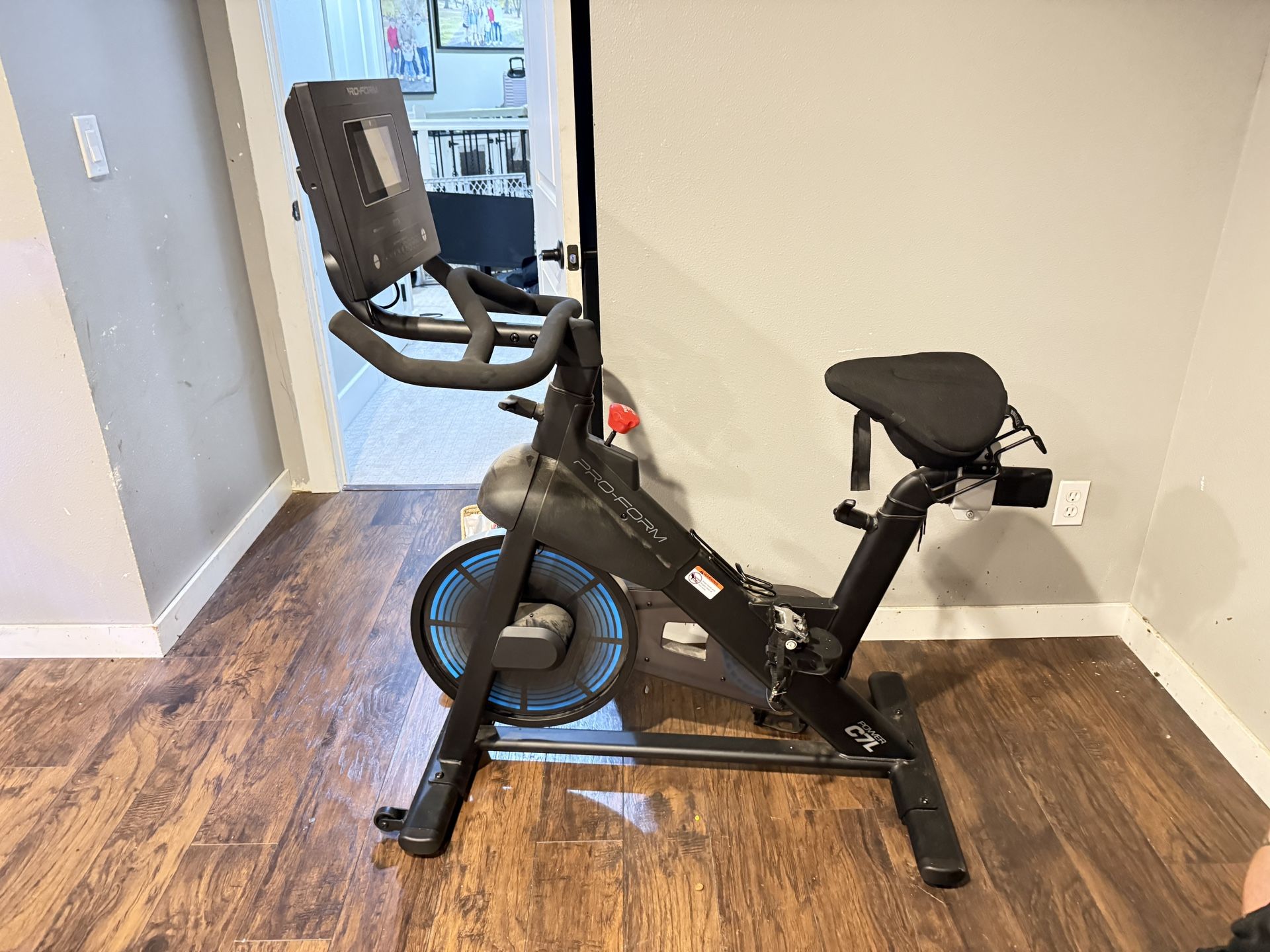 Preform Indoor Bike With Digital Screen