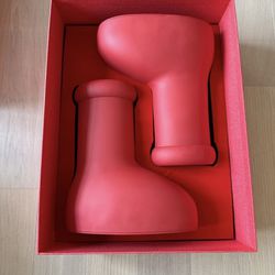 MSCHF BIG RED BOOTS SIZE 9