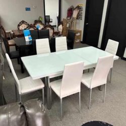 New Dining Table For $449