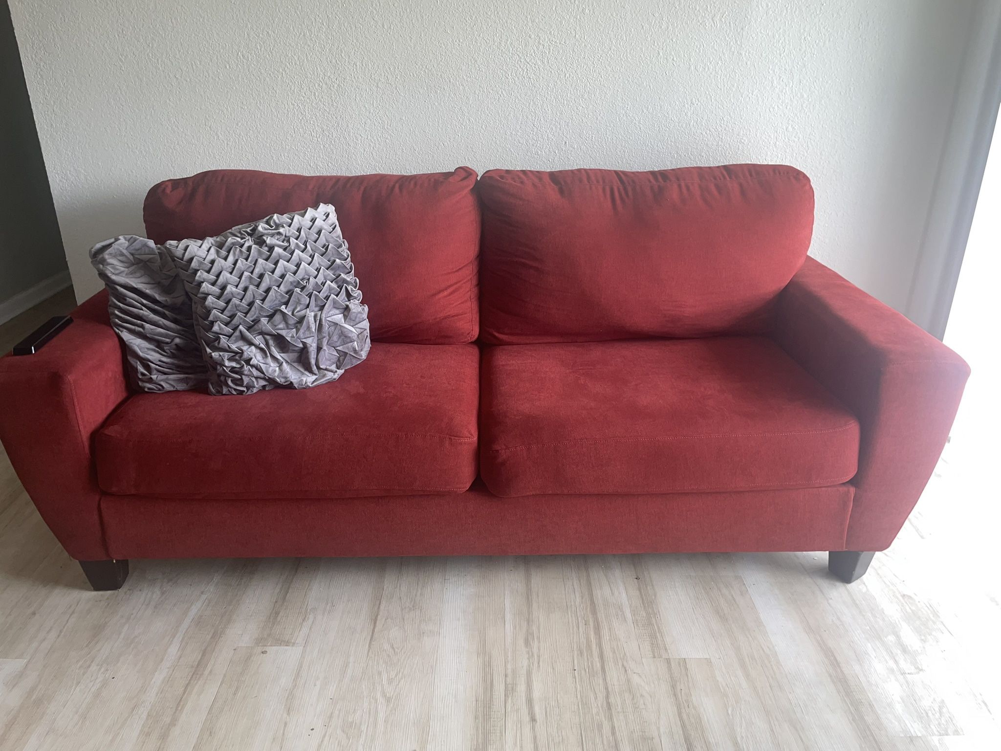 COUCH FOR SALE !