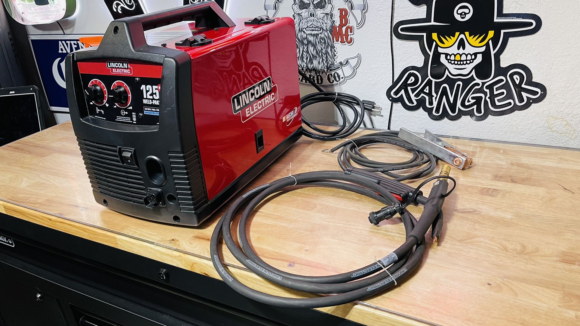 Lincoln Electric 125 Amp Weld-Pak 125 HD Flux-Cored Welder with Magnum 100L Gun, 115V