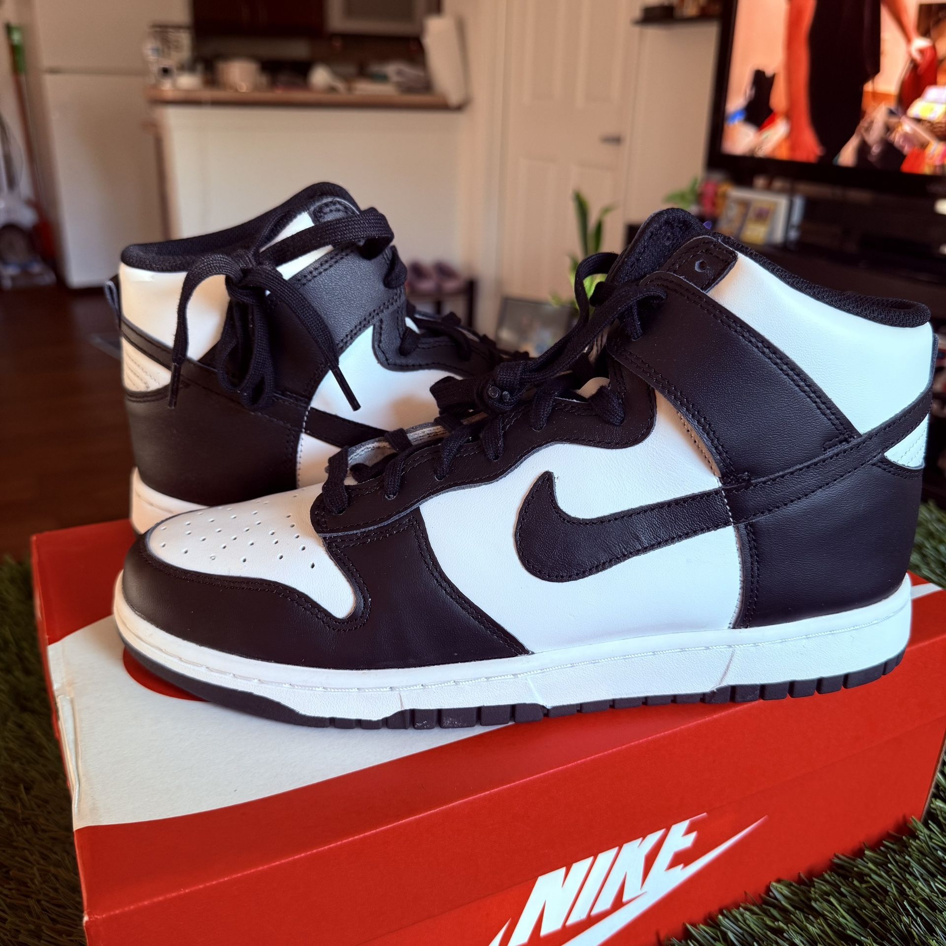 Nike Dunk High ‘Panda’