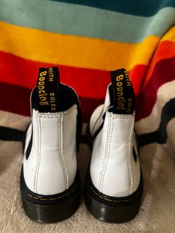Dr. Martens 2976 Chelsea Boot Womans 4.5