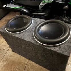 2 12” JL audio w7 subwoofers with ported box