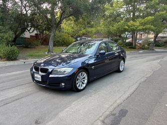 2011 BMW 328i sedan